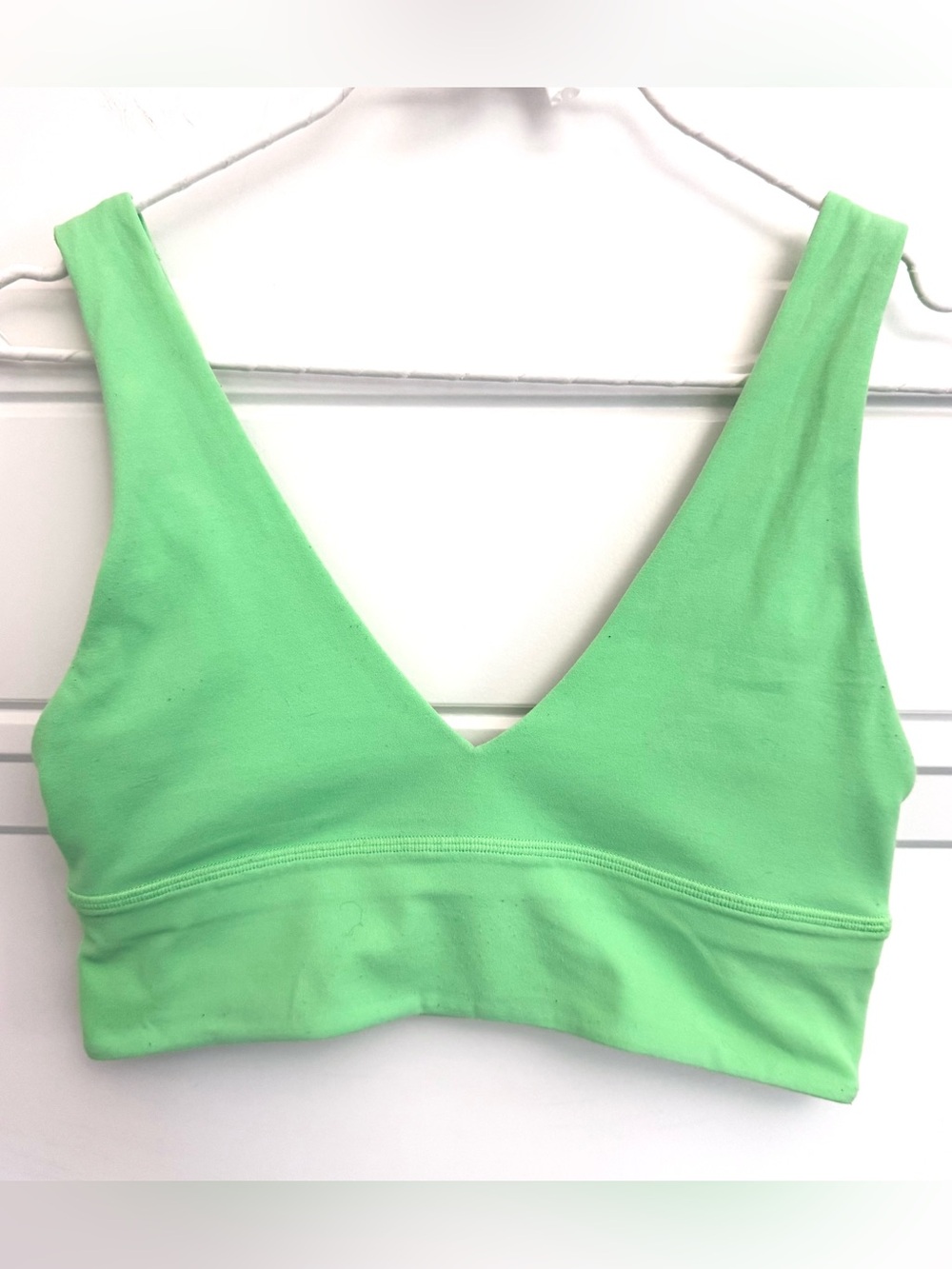 Lululemon Align V-Neck Bra Light Support Pistachio Green, Size 4